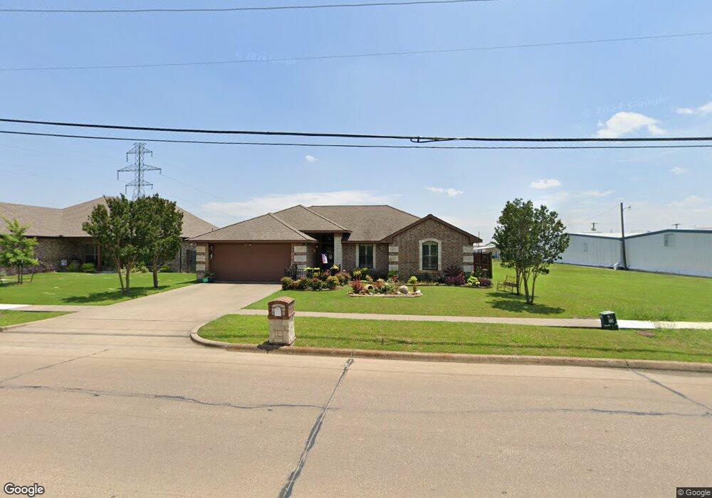 501 Casa Linda St, Ennis, TX 75119 - photo 1