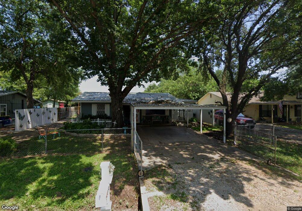 129 Pearce Dr, Pottsboro, TX 75076 - photo 1