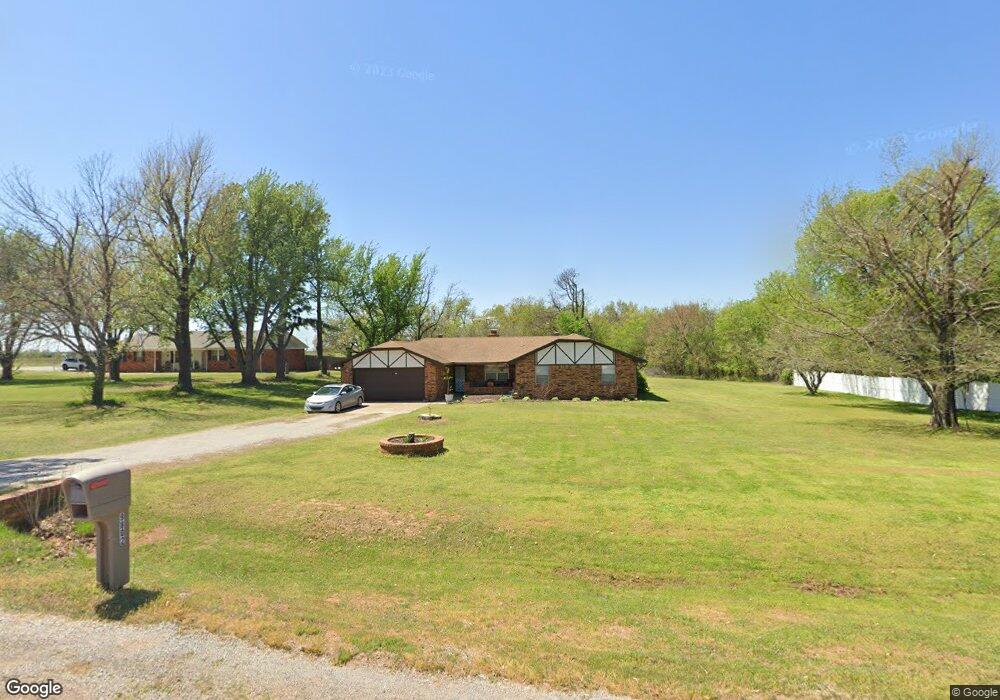 9802 Hickory Hollow Rd, Shawnee, OK 74804 - photo 1