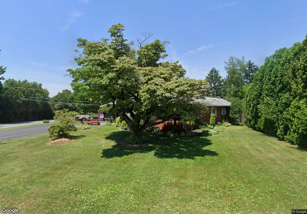 3343 Aberdeen Cir, Allentown, PA 18104 - photo 1