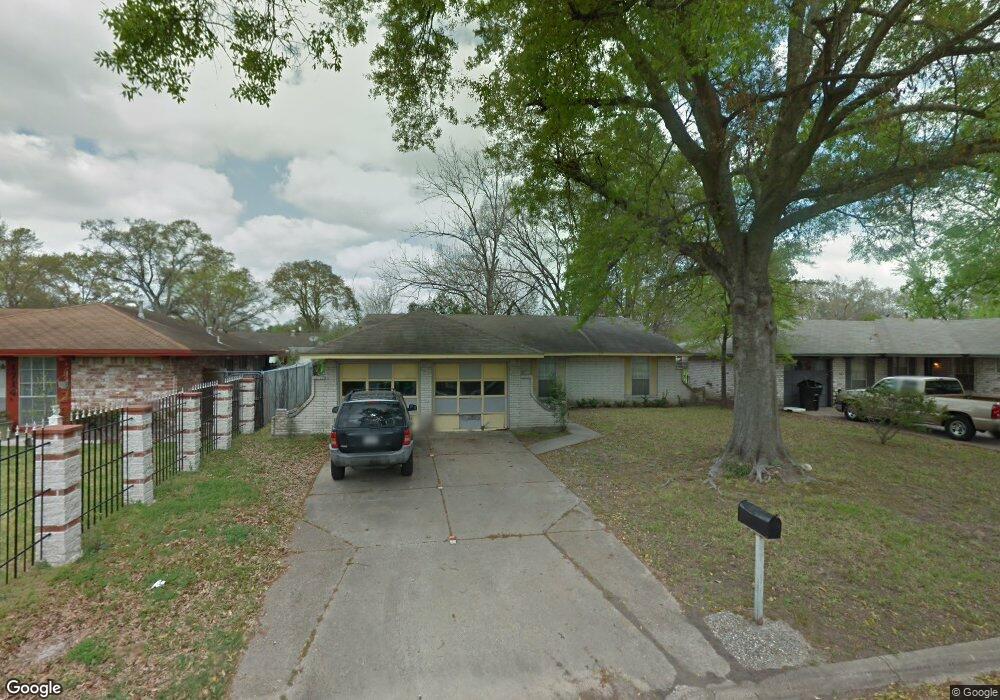 1710 Hidden Valley Dr, Houston, TX 77088 - photo 1