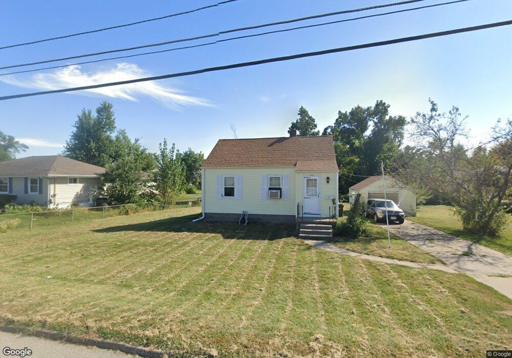 2027 Wilson Ave SW, Cedar Rapids, IA 52404 - photo 1