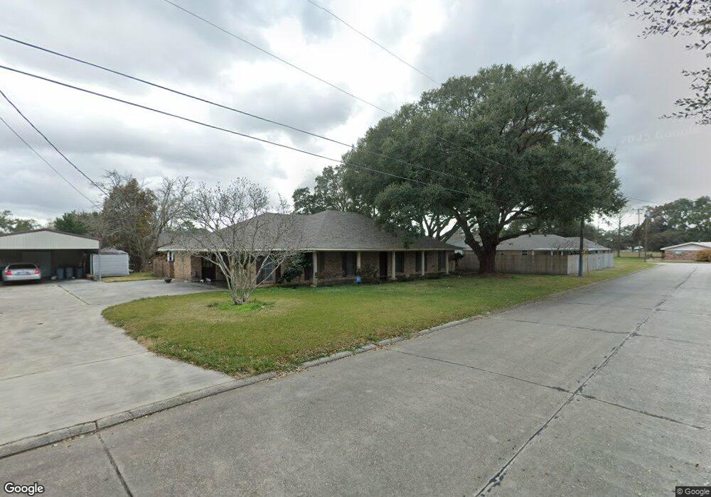 939 Roberta St, New Iberia, LA 70560 - photo 1