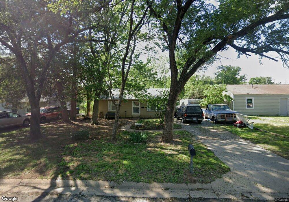 3331 SE Fremont St, Topeka, KS 66605 - photo 1