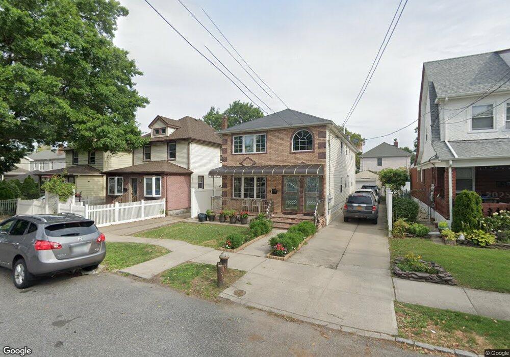 22219 Davenport Ave, Queens Village, NY 11428 - photo 1