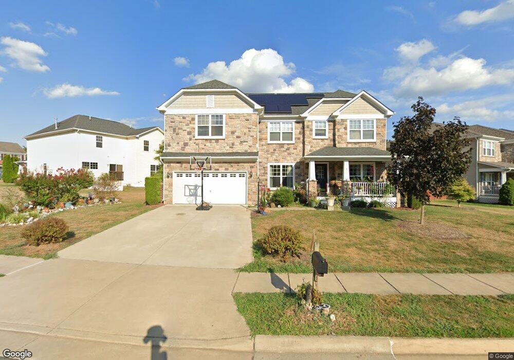 18525 Quantico Gateway Dr, Triangle, VA 22172 - photo 1