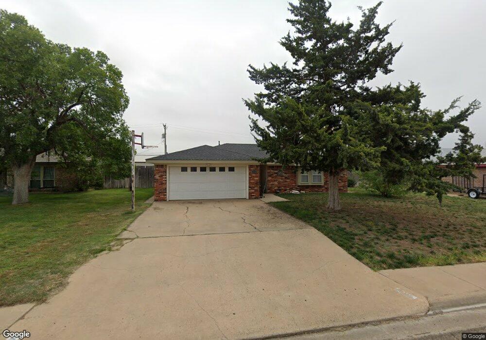 604 Bailey Ave, Dumas, TX 79029 - photo 1