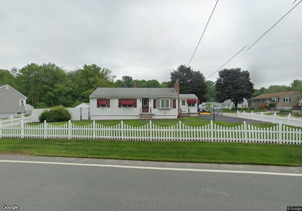 1266 Hildreth St, Dracut, MA 01826 - photo 1