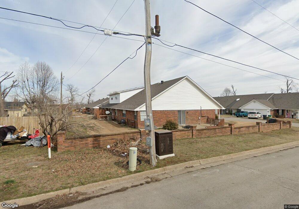 1123 W Cypress St, Rogers, AR 72756 - photo 1