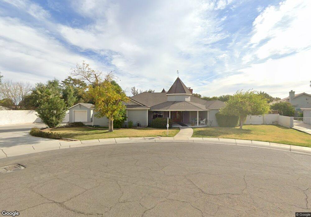 1011 S Bardeaux Ave, Yuma, AZ 85364 - photo 1