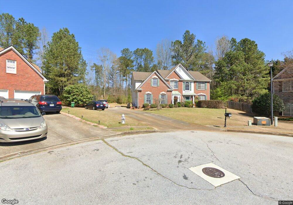 1020 Wake Robin Cir SW, Lilburn, GA 30047 - photo 1