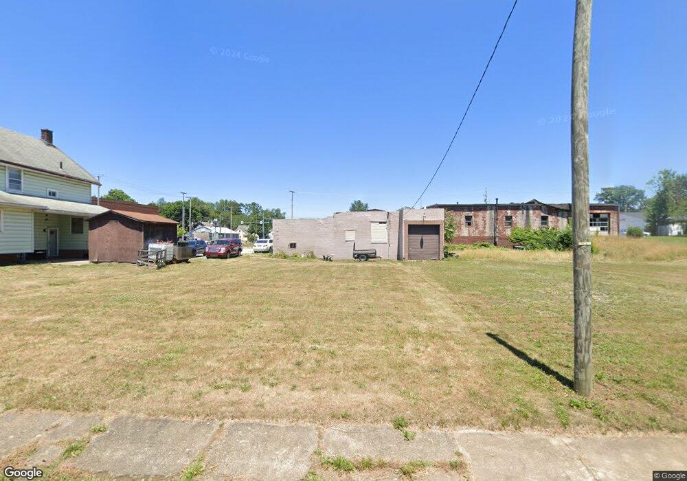 525 Hartung Place NE, Canton, OH 44704 - photo 1