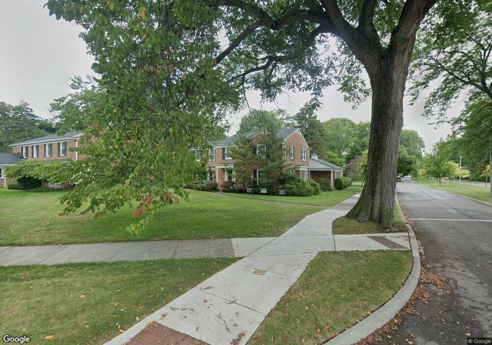 15355 Windmill Pointe Dr, Grosse Pointe Park, MI 48230 - photo 1