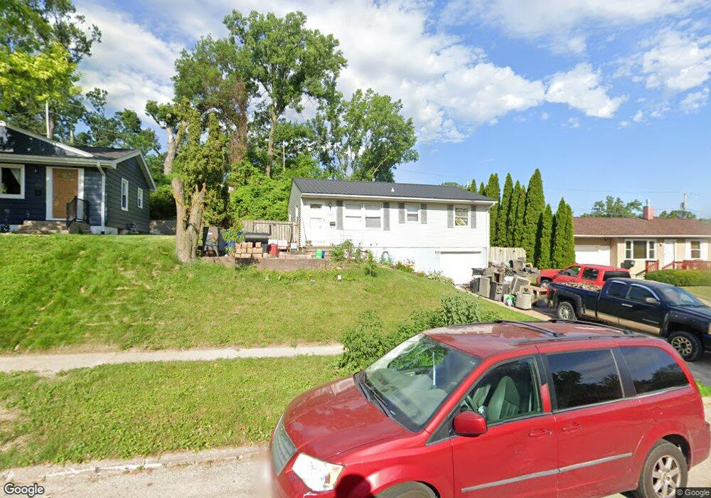 1343 36th St SE, Cedar Rapids, IA 52403 - photo 1