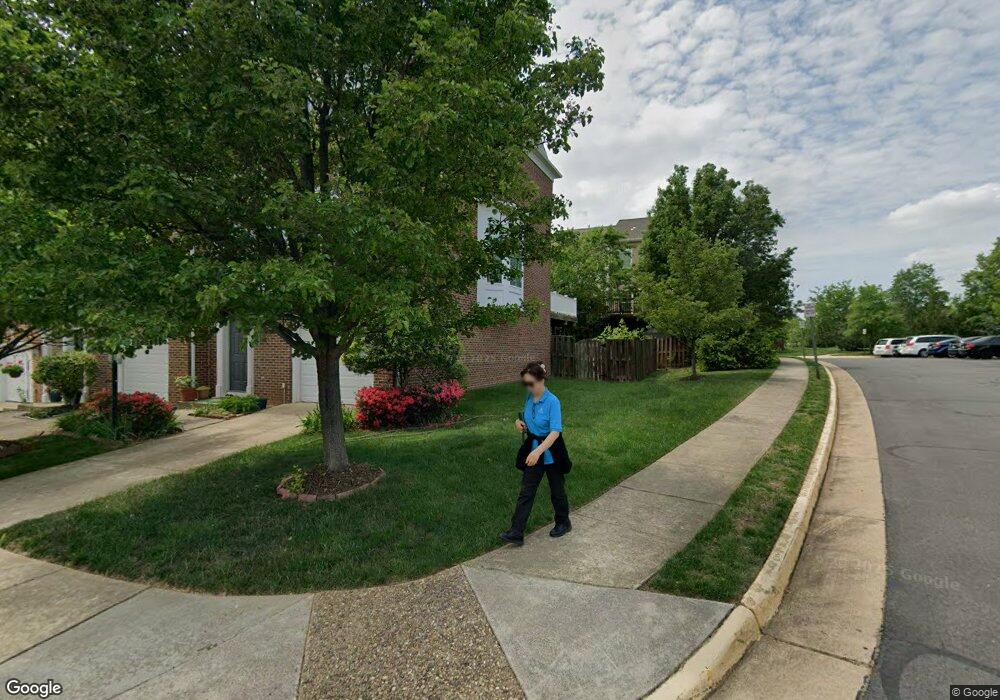 8911 Singleleaf Cir, Lorton, VA 22079 - photo 1