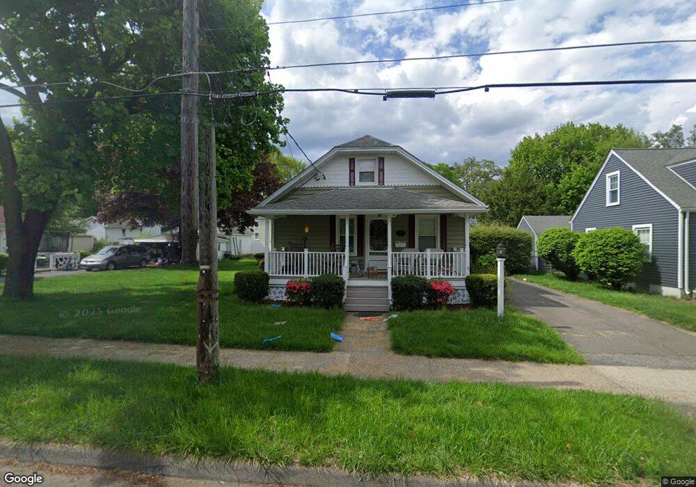 82 Maple St, West Springfield, MA 01089 - photo 1