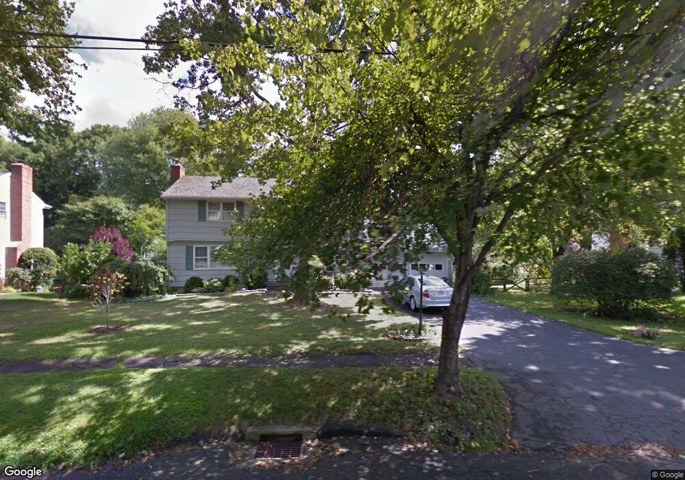 130 Field Crest Rd, New Canaan, CT 06840 - photo 1