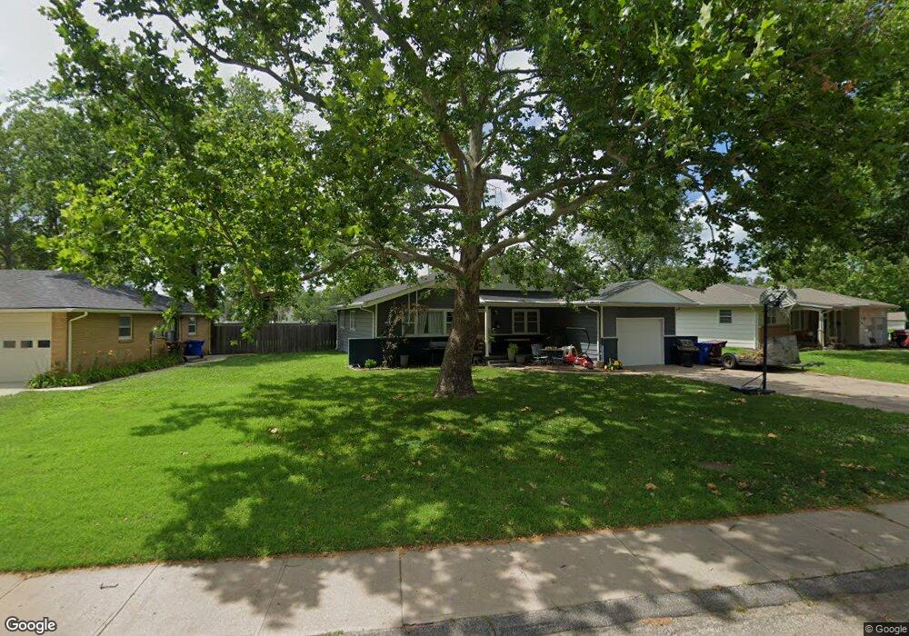 1313 Lyndon Rd, McPherson, KS 67460 - photo 1