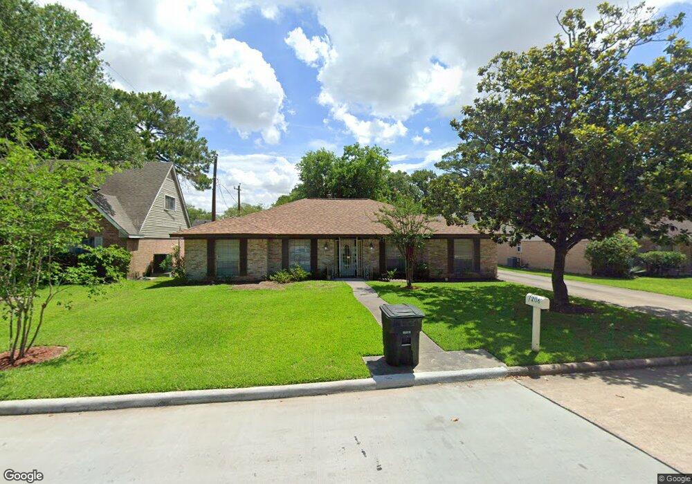 7206 Bayou Forest Dr, Houston, TX 77088 - photo 1