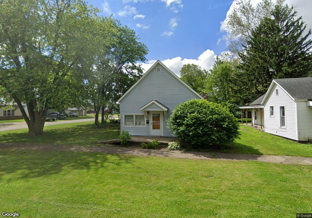 801 Moultrie Ave, Mattoon, IL 61938 - photo 1