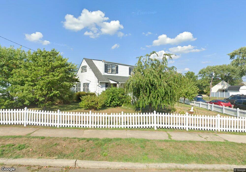 92 Crestview Rd, Fords, NJ 08863 - photo 1