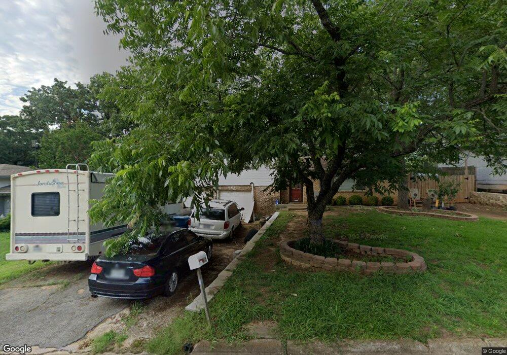 824 Amsden St, Denison, TX 75020 - photo 1