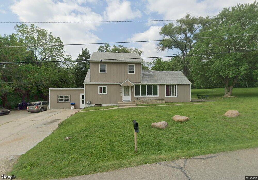 436 SE 27th St, Topeka, KS 66605 - photo 1