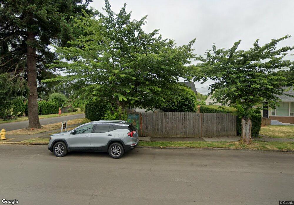 214 E 2nd St, Newberg, OR 97132 - photo 1