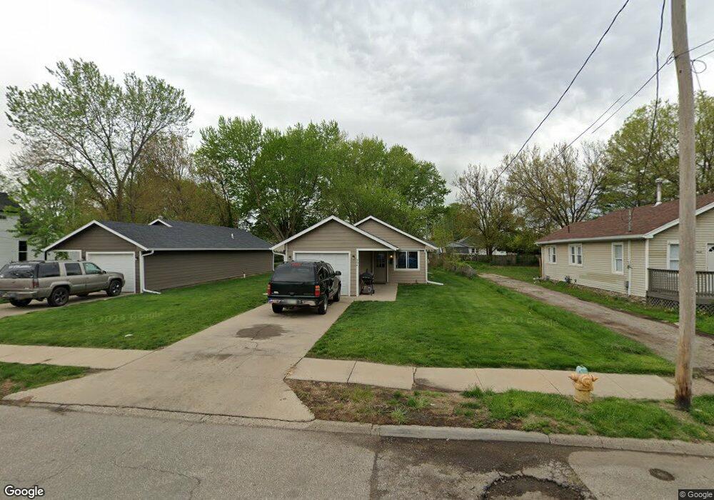 904 E 22nd St, Des Moines, IA 50317 - photo 1