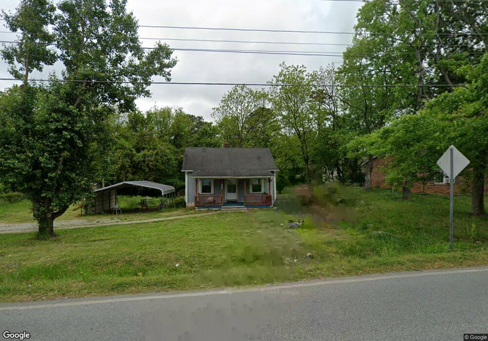 1004 Hickory Chapel Rd, High Point, NC 27260 - photo 1