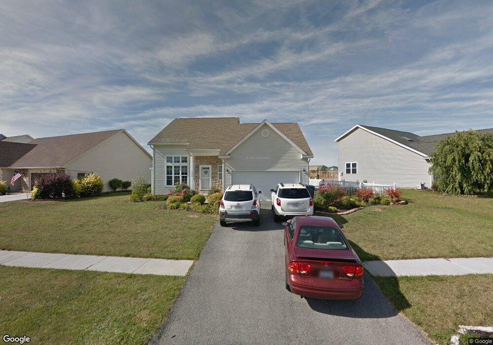 1340 Kennsington Dr, Findlay, OH 45840 - photo 1