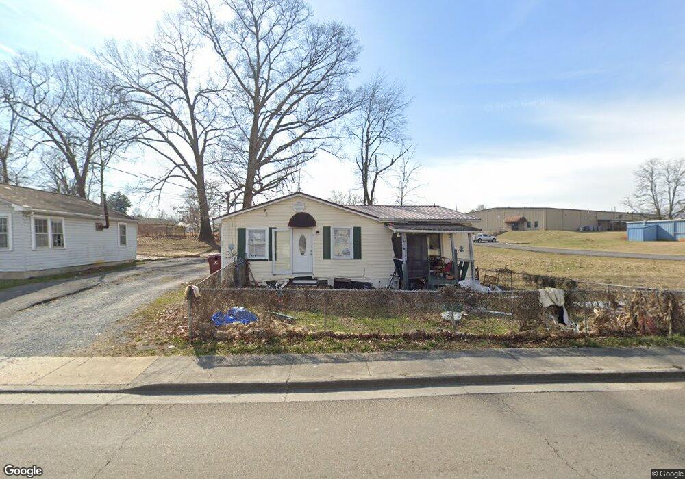 2241 E Fairview Ave, Johnson City, TN 37601 - photo 1