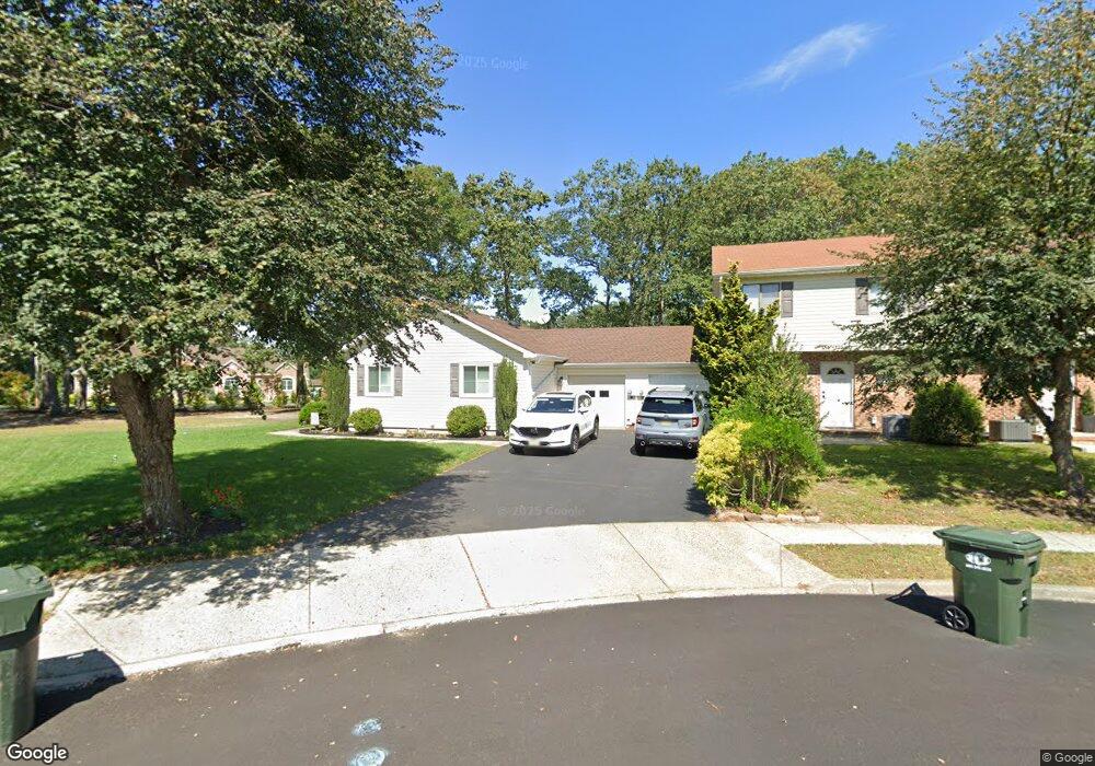 8 Lynne Ct, Howell, NJ 07731 - photo 1