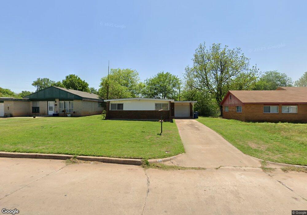 128 Forest Hills Dr, Duncan, OK 73533 - photo 1