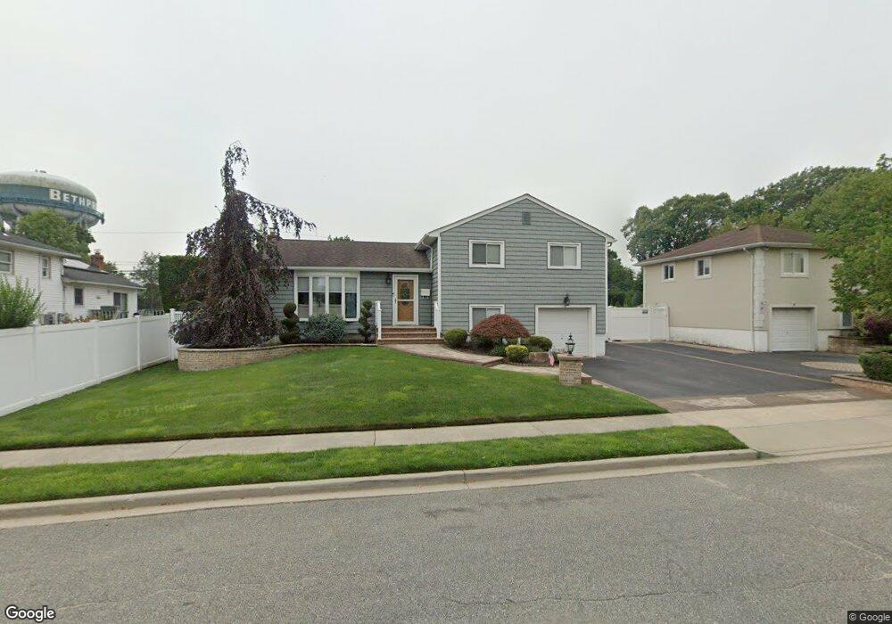 8 Manor Dr, Bethpage, NY 11714 - photo 1