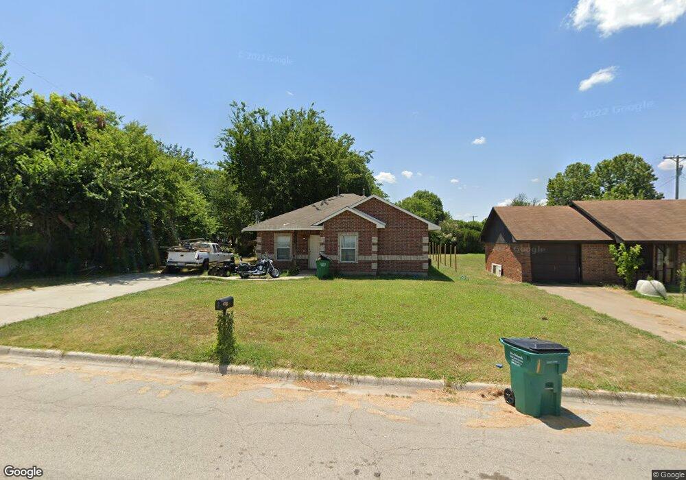1004 E Cloud St, Gainesville, TX 76240 - photo 1