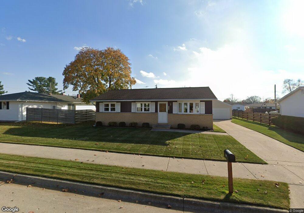 2709 43rd St, Two Rivers, WI 54241 - photo 1