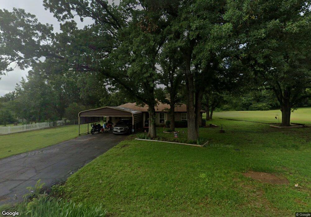 916 Greenbriar Dr, Joshua, TX 76058 - photo 1