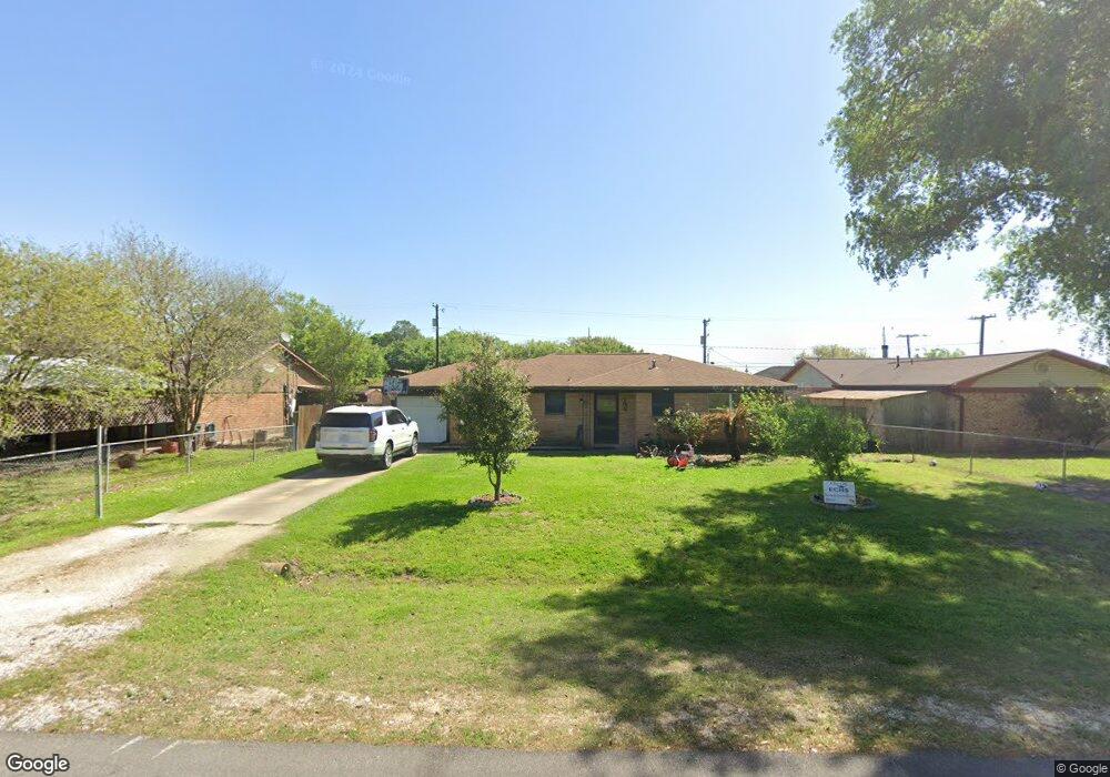 108 Lindsey Ave, Bay City, TX 77414 - photo 1