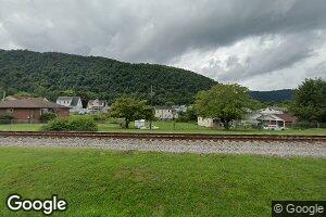 120 Glasgow Ave, Glasgow, WV 25086
