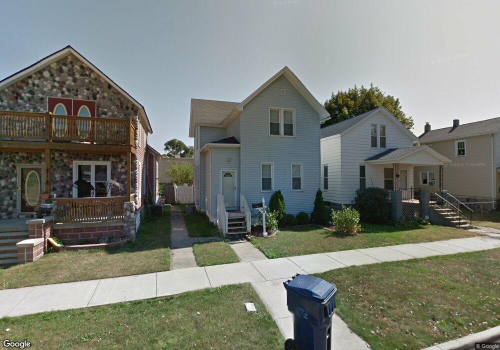 212 Adams St, Bay City, MI 48708 - photo 1
