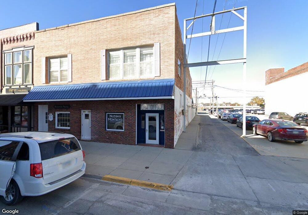 112 N 2nd Ave E, Newton, IA 50208 - photo 1