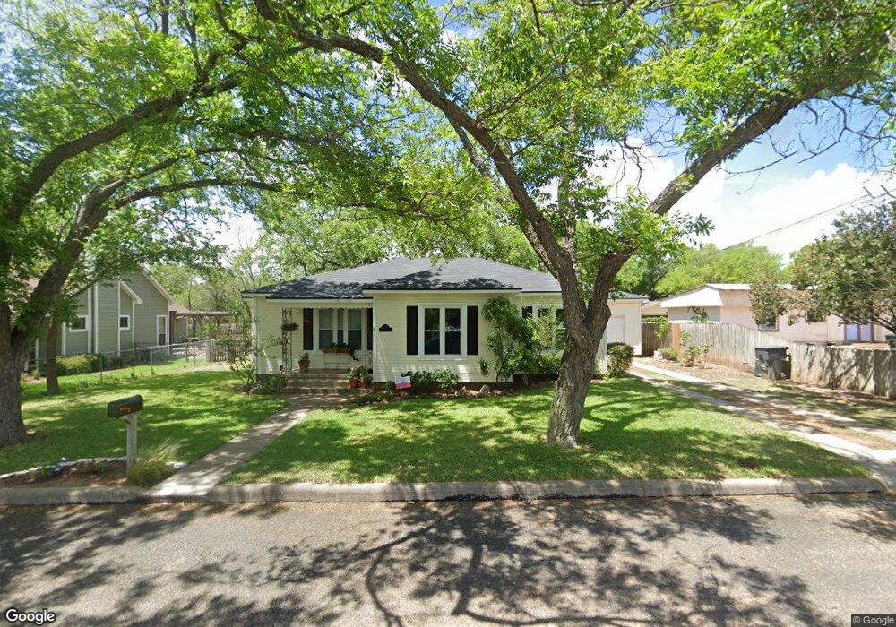 507 W Centre St, Fredericksburg, TX 78624 - photo 1