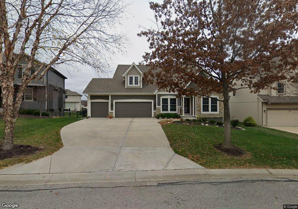 6045 Marion St, Shawnee, KS 66218 - photo 1