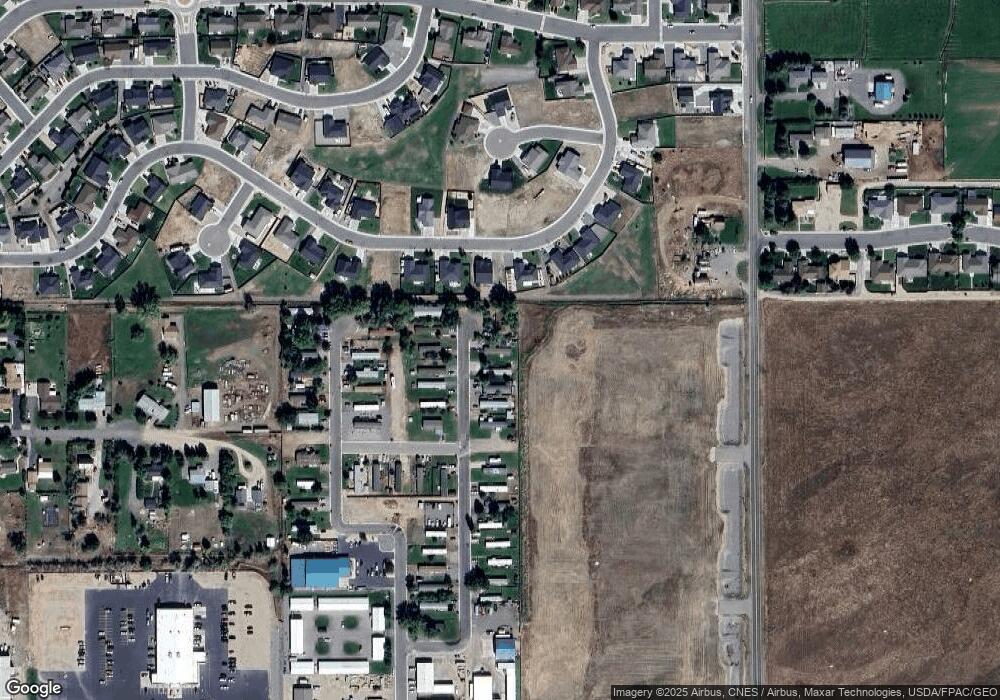 208 34th St, Cody, WY 82414 - photo 1