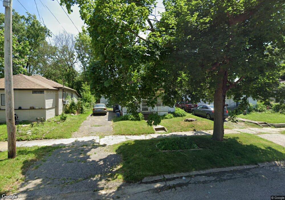 1023 Ossington Ave, Flint, MI 48507 - photo 1