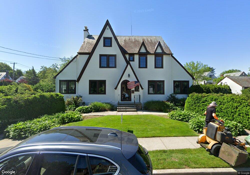 147 Groton Place, West Hempstead, NY 11552 - photo 1