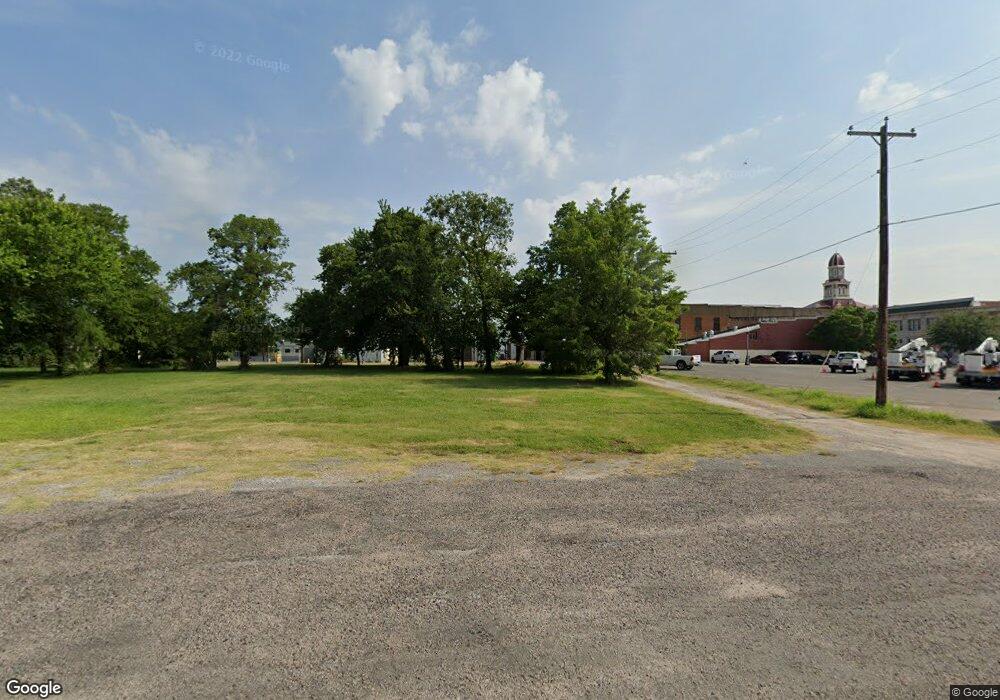 122 W 3rd St, Bonham, TX 75418 - photo 1