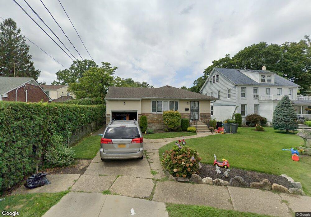 529 Access Rd, West Hempstead, NY 11552 - photo 1