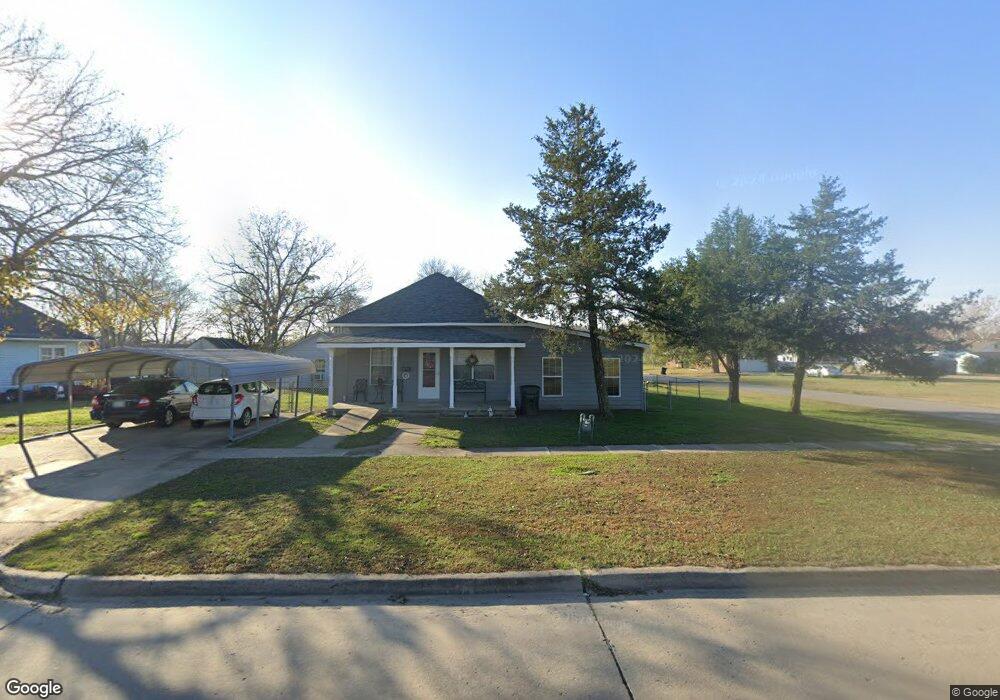 1211 W Division St, Henryetta, OK 74437 - photo 1